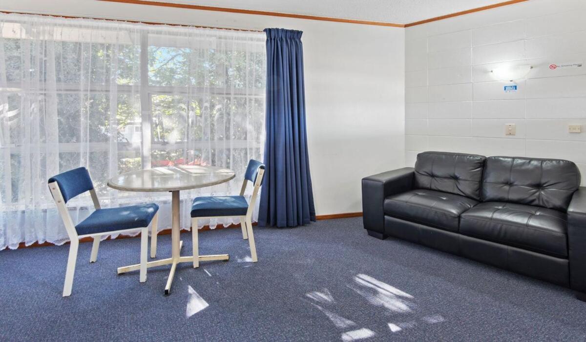 MOTEL SIX | ⋆⋆⋆ | WHANGAREI, NEW ZEALAND | SEASON DEALS FROM $105